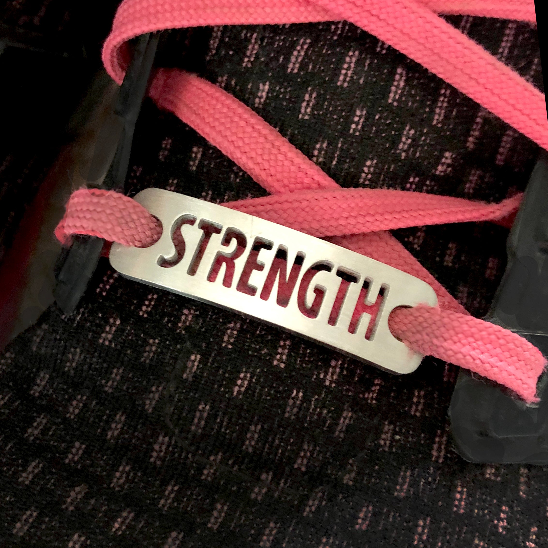 Strength Shoe Tag Strength